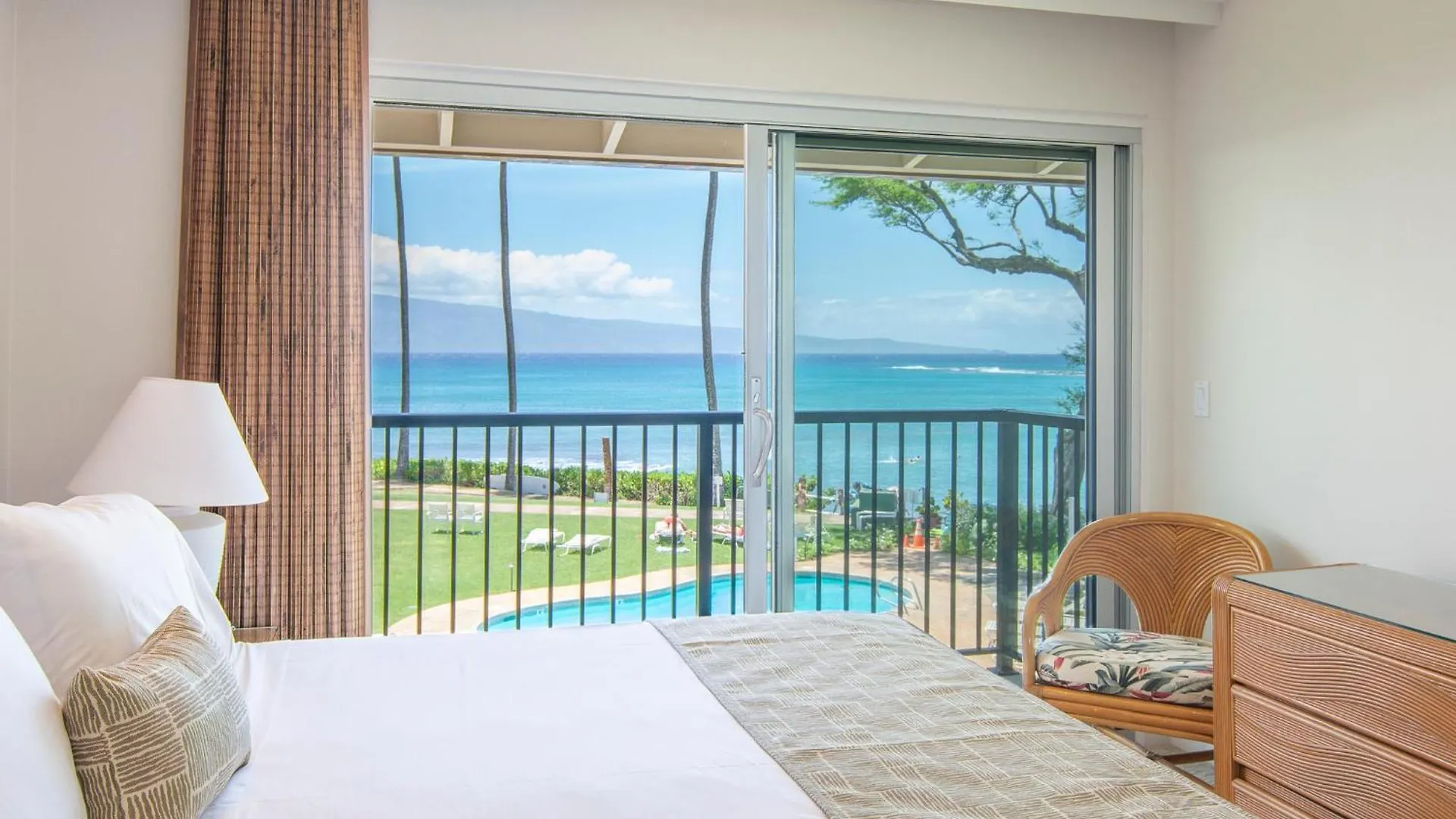 ***  Napili Surf Beach Resort By Castle Kapalua USA